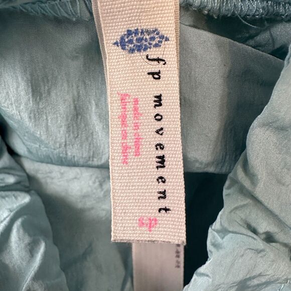 Free People FP Movement On The Rise Windbreaker Crop Jacket Women’s Small Blue - Picture 5 of 9